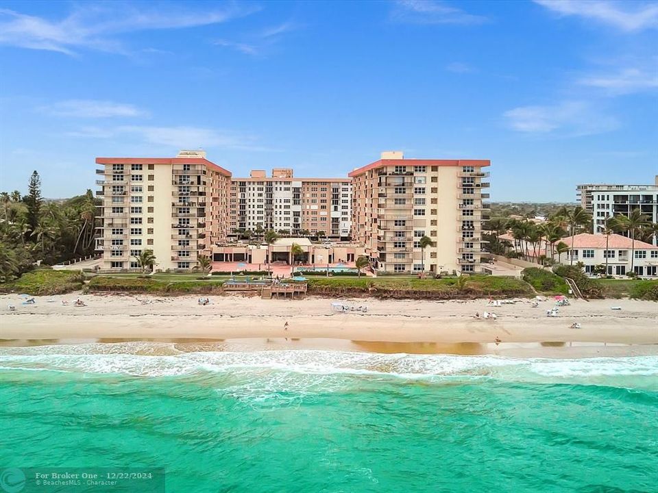 Recently Sold: $800,000 (2 beds, 2 baths, 1200 Square Feet)