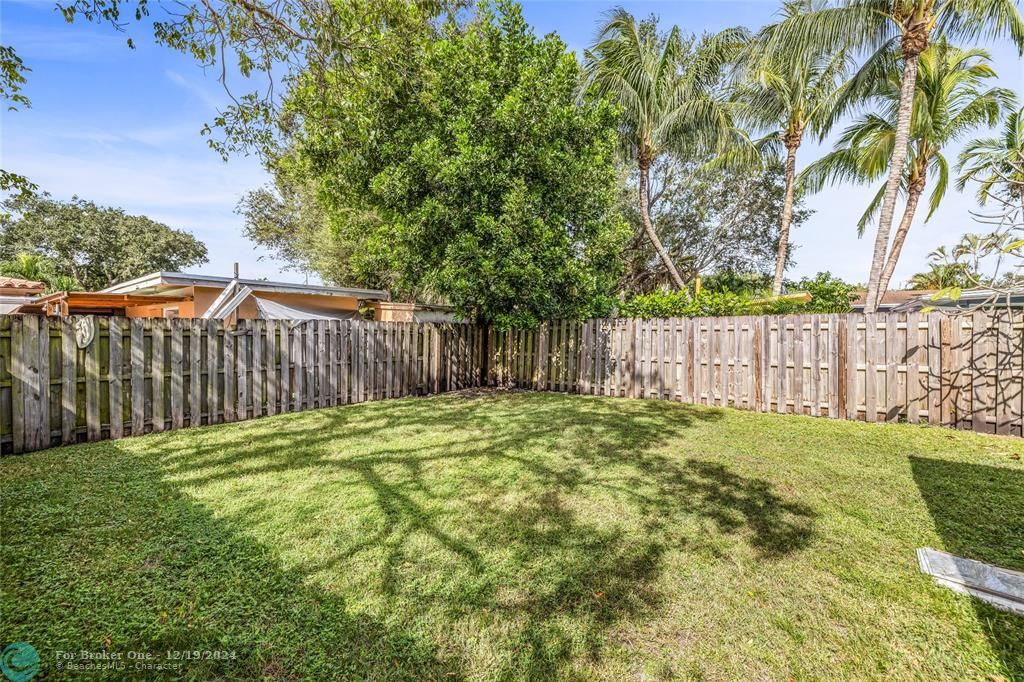 For Sale: $699,000 (3 beds, 2 baths, 1394 Square Feet)