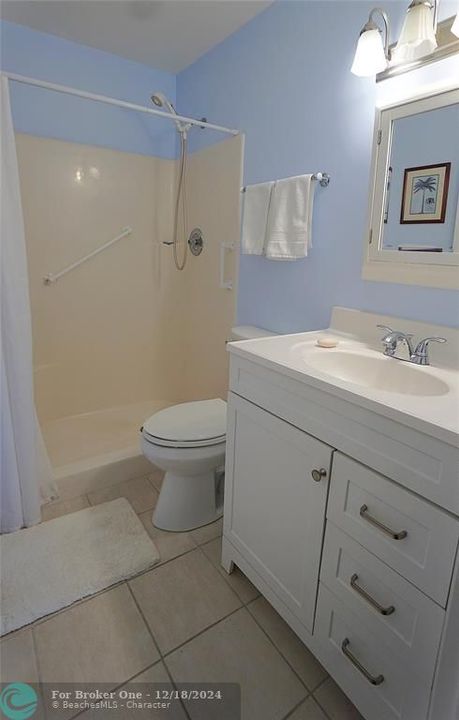 For Sale: $195,000 (2 beds, 2 baths, 1000 Square Feet)