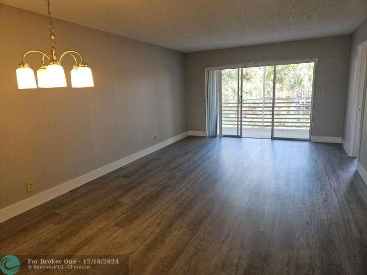 For Rent: $3,000 (2 beds, 2 baths, 1000 Square Feet)