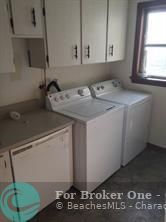 For Sale: $235,000 (3 beds, 2 baths, 1664 Square Feet)