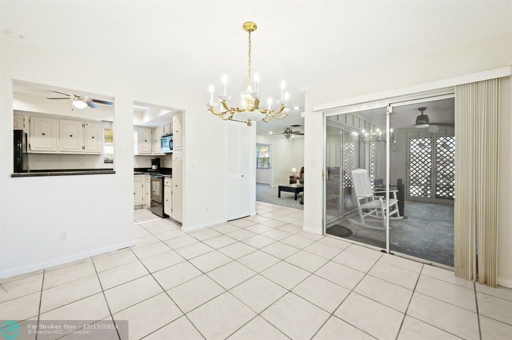 For Sale: $459,000 (2 beds, 2 baths, 1317 Square Feet)