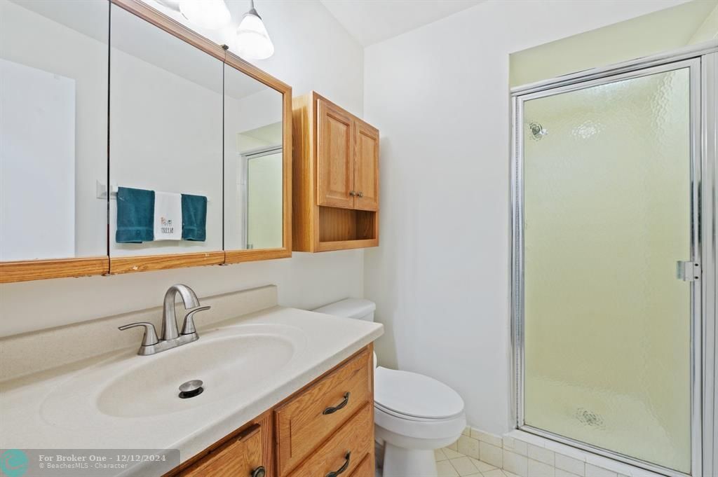 For Sale: $459,000 (2 beds, 2 baths, 1317 Square Feet)