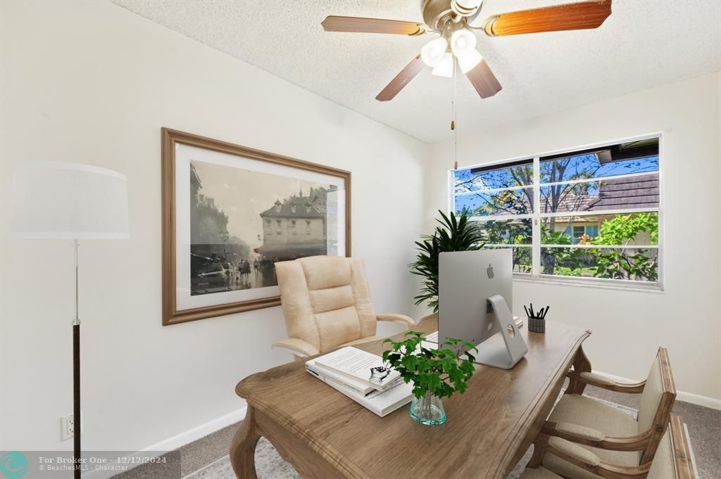 For Sale: $459,000 (2 beds, 2 baths, 1317 Square Feet)