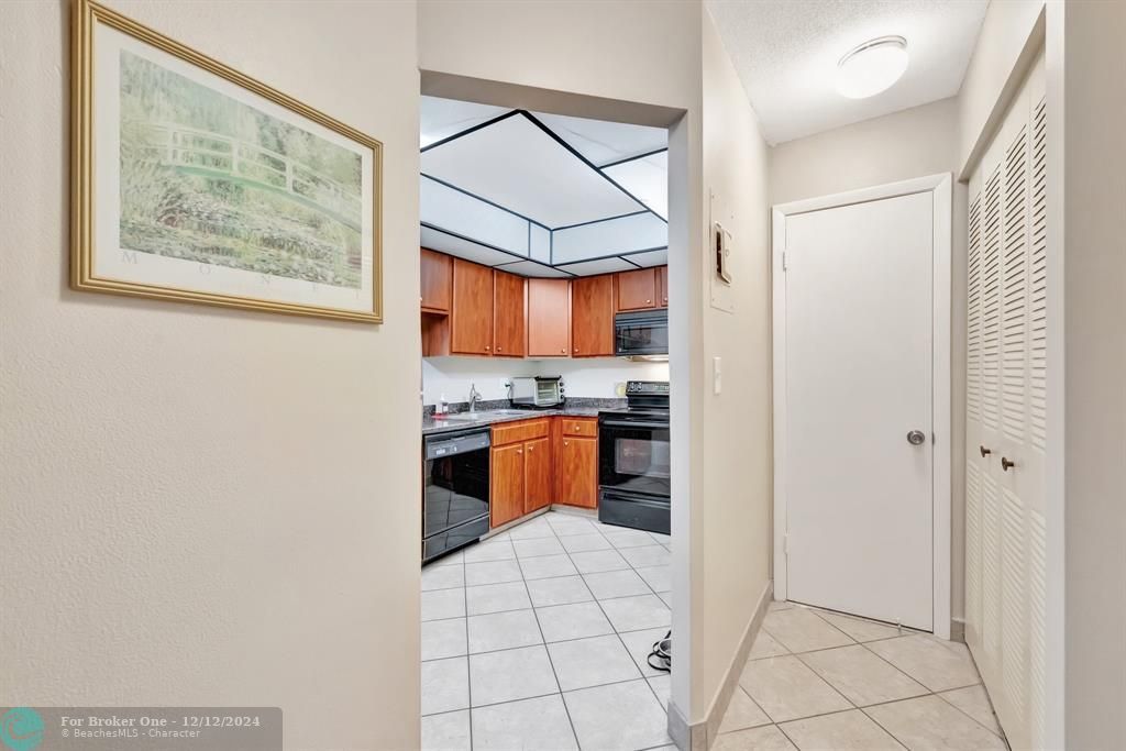 For Sale: $345,000 (2 beds, 2 baths, 1145 Square Feet)