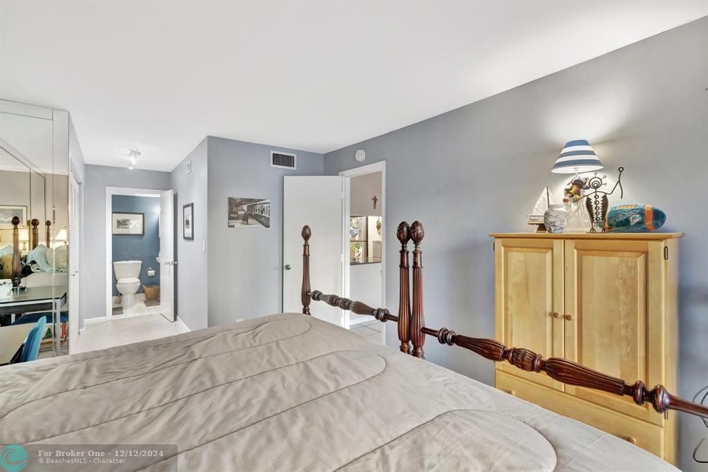 For Sale: $345,000 (2 beds, 2 baths, 1145 Square Feet)