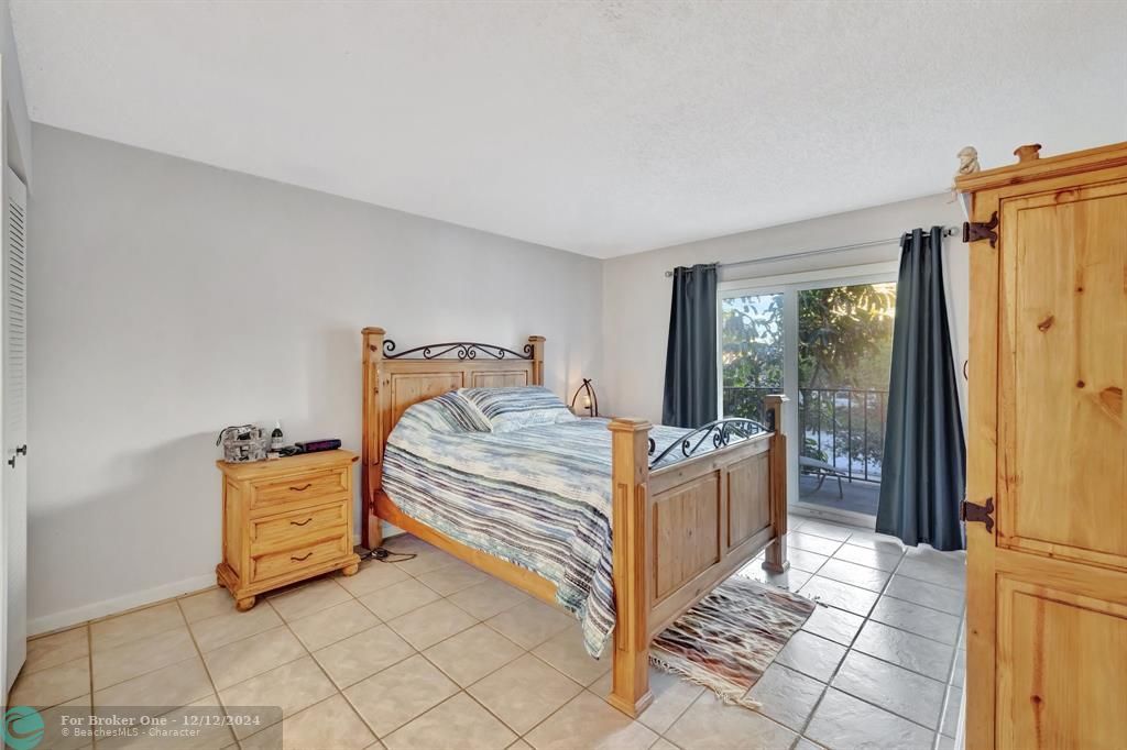 For Sale: $345,000 (2 beds, 2 baths, 1145 Square Feet)