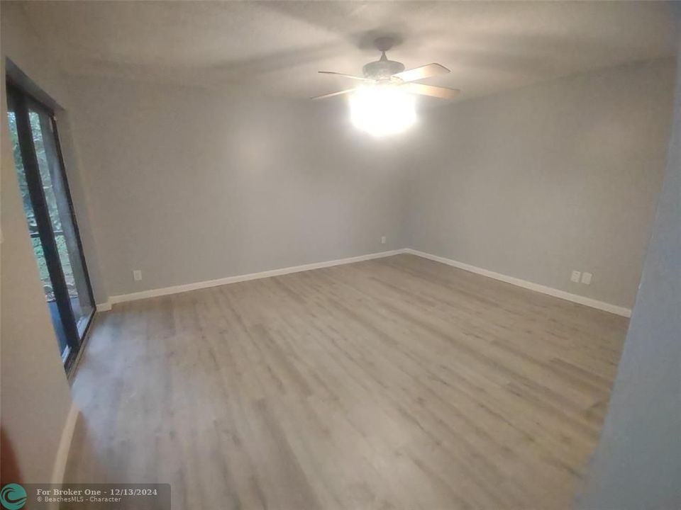 For Sale: $249,000 (2 beds, 2 baths, 1245 Square Feet)