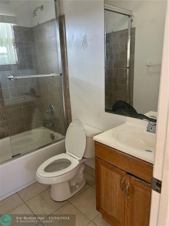 For Rent: $1,400 (1 beds, 1 baths, 730 Square Feet)