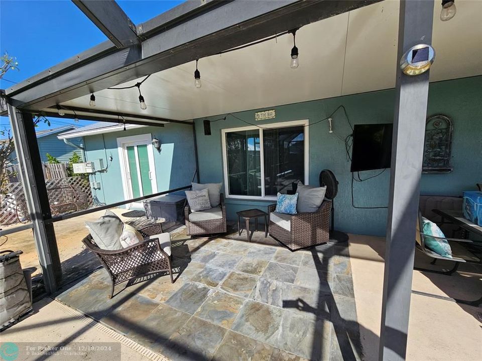 For Sale: $479,000 (3 beds, 2 baths, 1603 Square Feet)