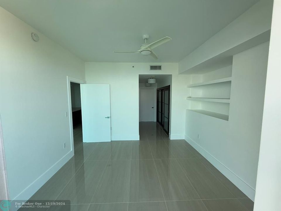 For Rent: $4,500 (1 beds, 2 baths, 938 Square Feet)