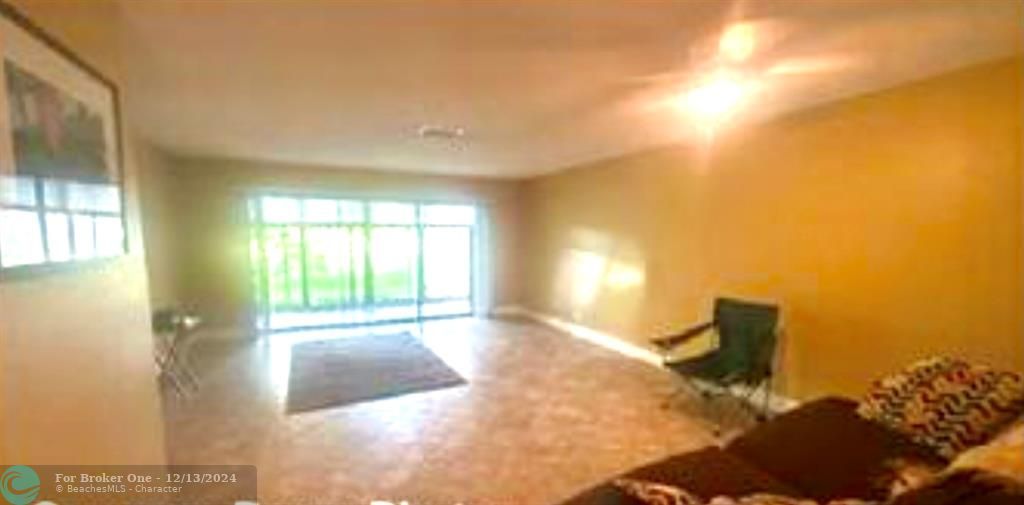 For Sale: $269,000 (2 beds, 2 baths, 1150 Square Feet)