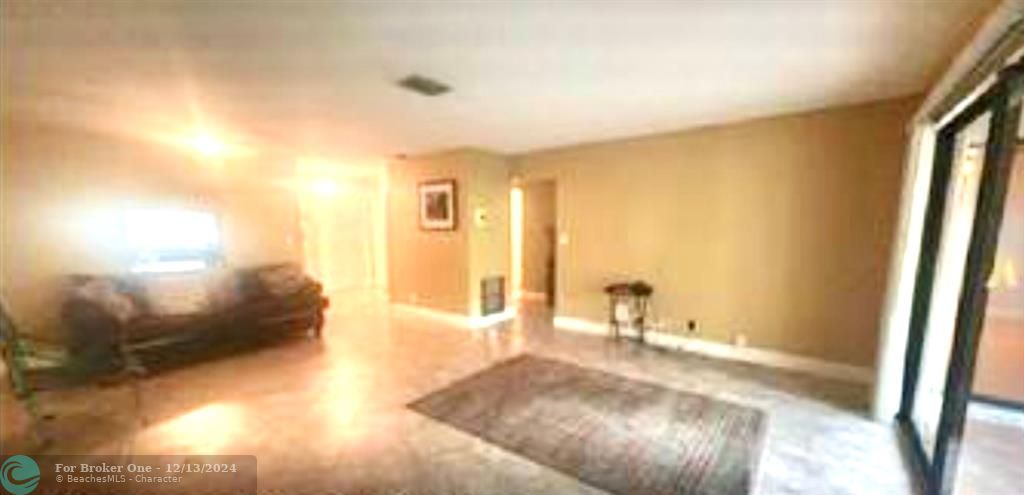 For Sale: $269,000 (2 beds, 2 baths, 1150 Square Feet)