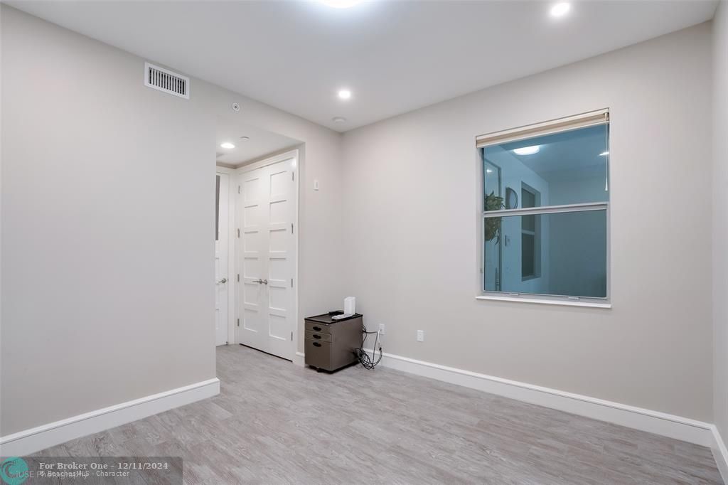 For Sale: $1,125,000 (2 beds, 2 baths, 1487 Square Feet)