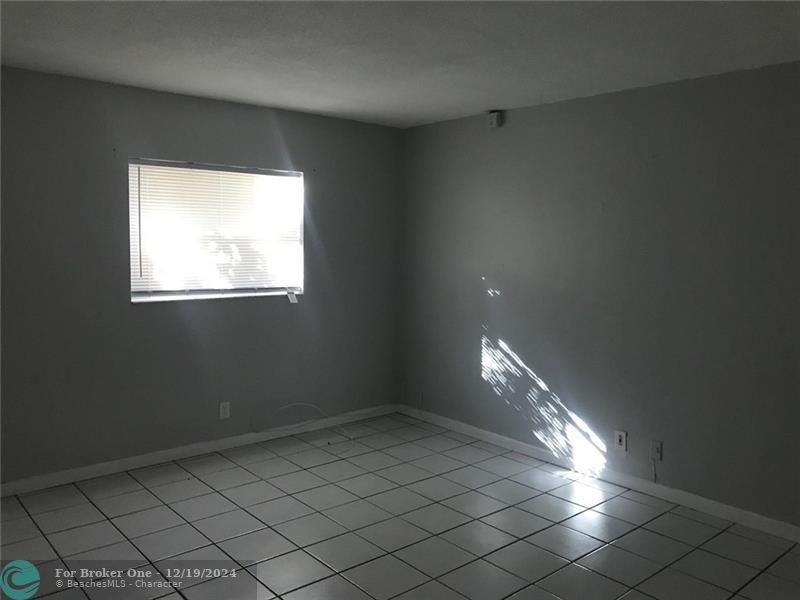 For Rent: $2,600 (3 beds, 2 baths, 1356 Square Feet)