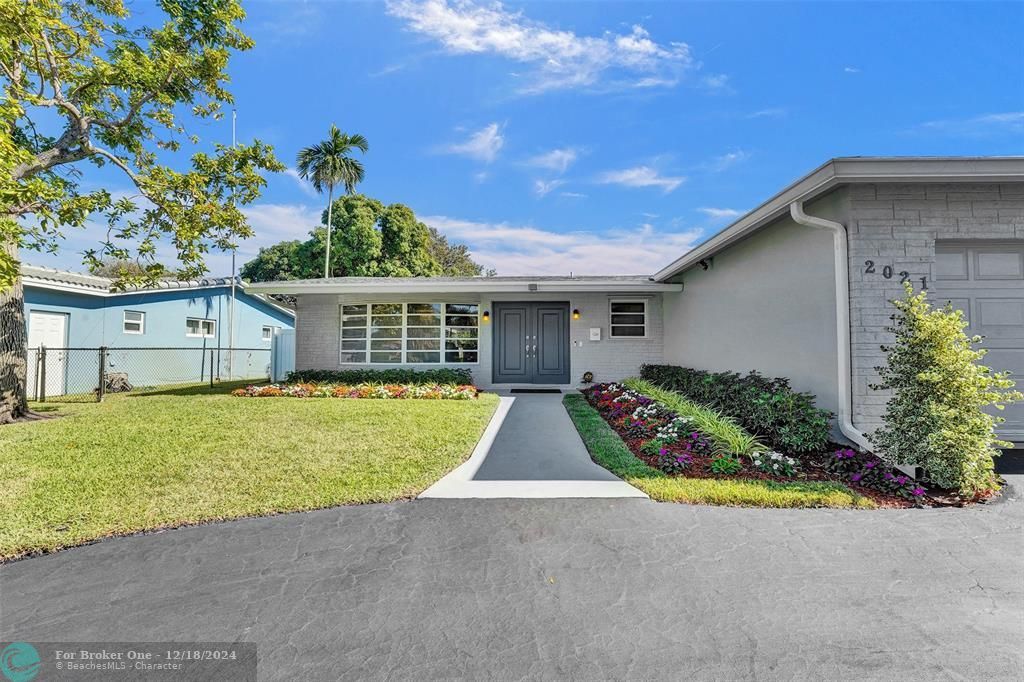 For Sale: $780,000 (3 beds, 2 baths, 1866 Square Feet)