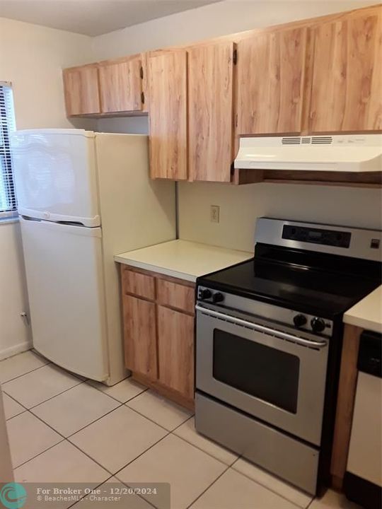 For Rent: $2,100 (2 beds, 2 baths, 1000 Square Feet)