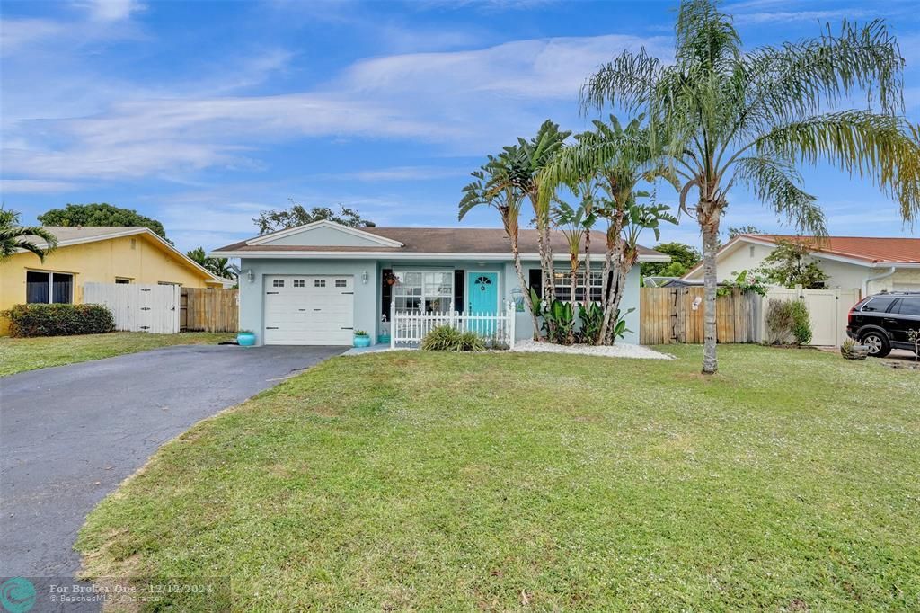 For Sale: $585,000 (3 beds, 2 baths, 1471 Square Feet)