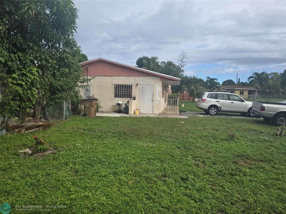 For Sale: $380,000 (3 beds, 2 baths, 1668 Square Feet)