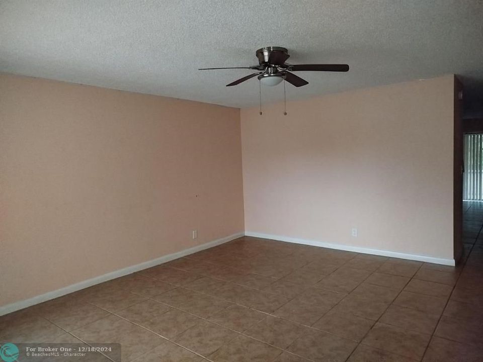 For Sale: $2,600 (3 beds, 2 baths, 0 Square Feet)