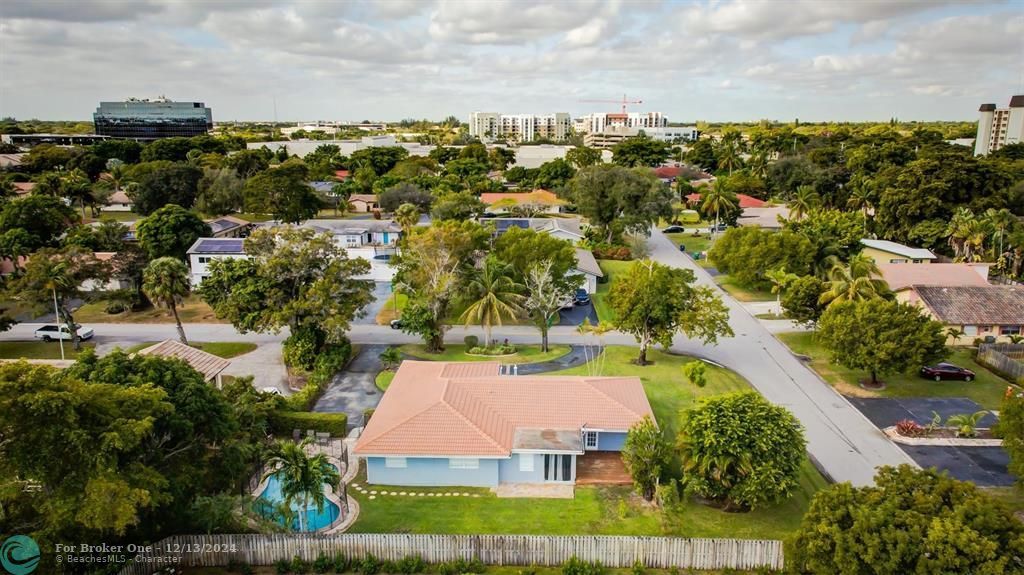 For Sale: $650,000 (4 beds, 2 baths, 1909 Square Feet)