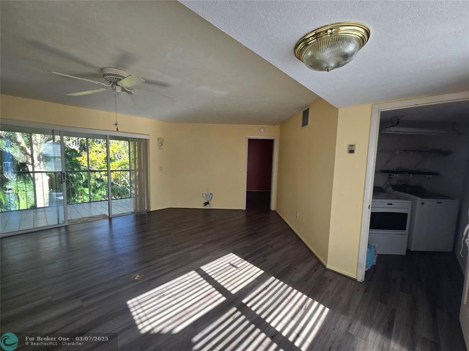 For Sale: $210,000 (2 beds, 2 baths, 1200 Square Feet)