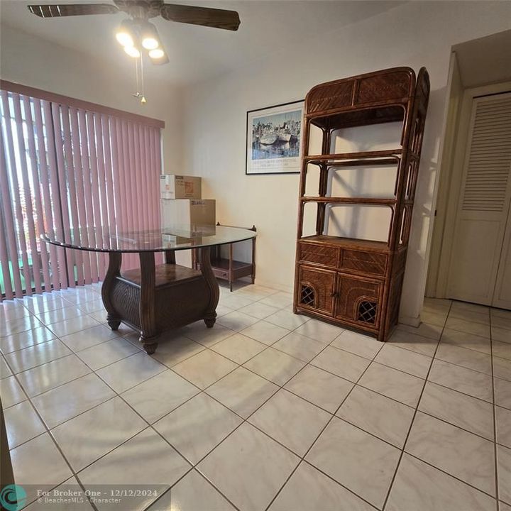 For Sale: $147,900 (2 beds, 2 baths, 1005 Square Feet)