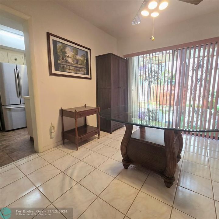 For Sale: $147,900 (2 beds, 2 baths, 1005 Square Feet)