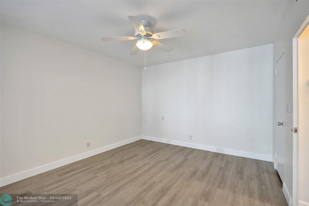 For Sale: $349,000 (2 beds, 2 baths, 1350 Square Feet)