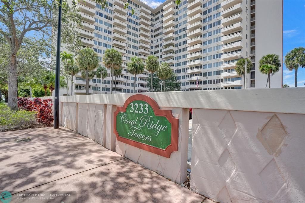 For Sale: $349,000 (2 beds, 2 baths, 1350 Square Feet)