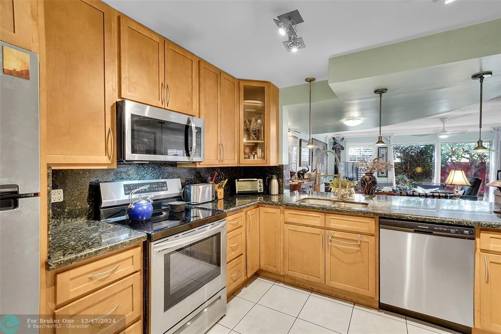 For Sale: $339,500 (3 beds, 2 baths, 1496 Square Feet)