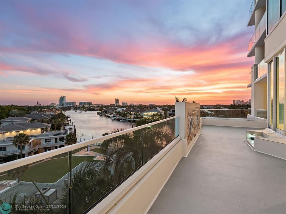 For Sale: $1,975,000 (3 beds, 3 baths, 3368 Square Feet)