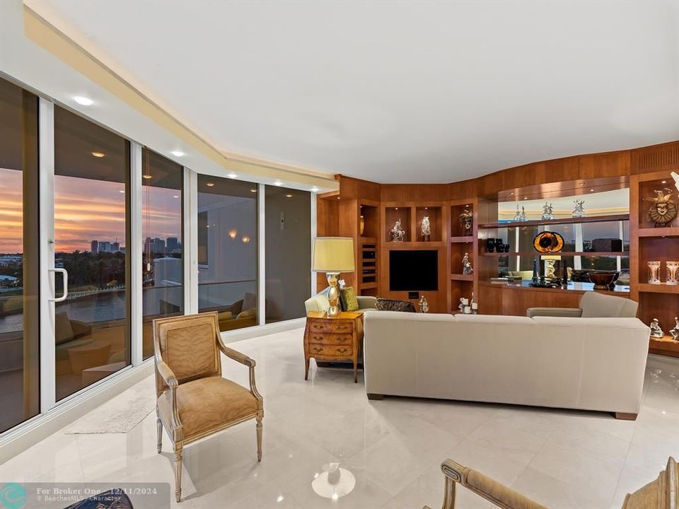 For Sale: $1,975,000 (3 beds, 3 baths, 3368 Square Feet)