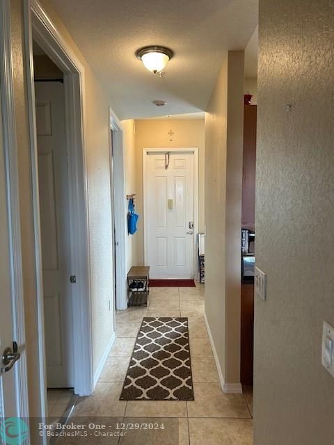 For Rent: $2,400 (2 beds, 2 baths, 1146 Square Feet)