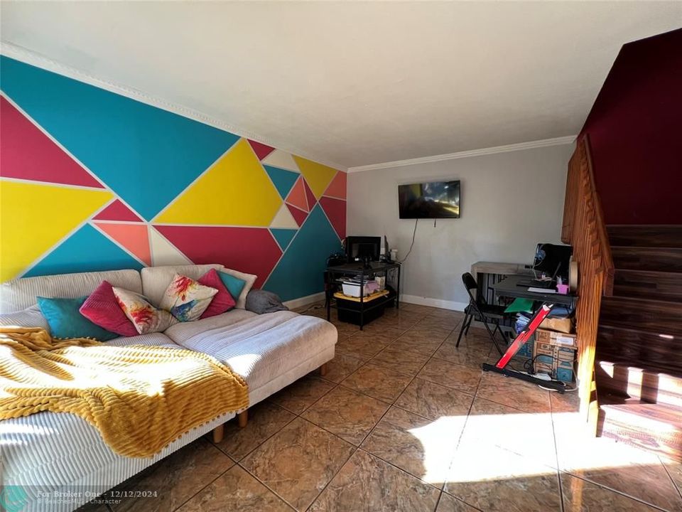 En Venta: $375,000 (3 camas, 2 baños, 1167 Pies cuadrados)