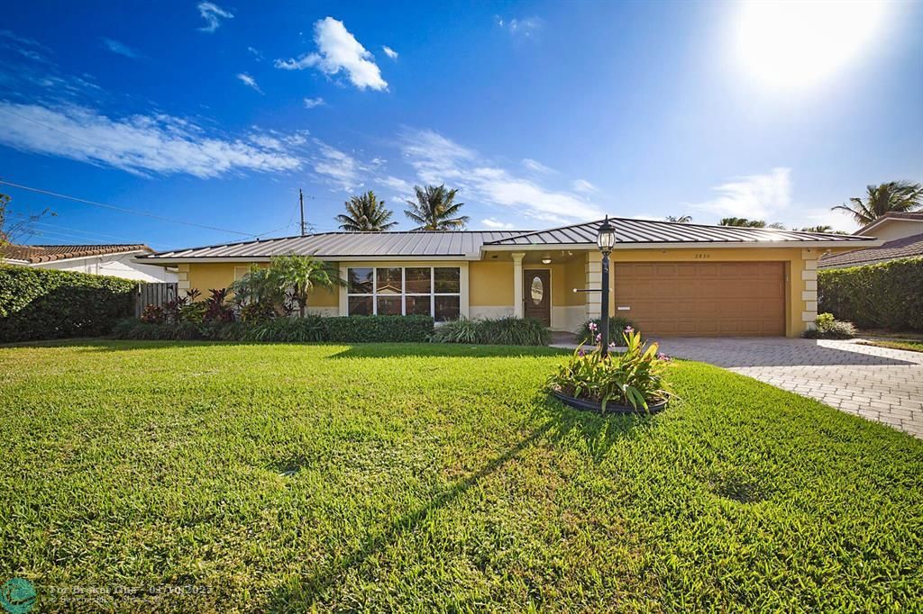 For Sale: $1,140,000 (3 beds, 3 baths, 1901 Square Feet)