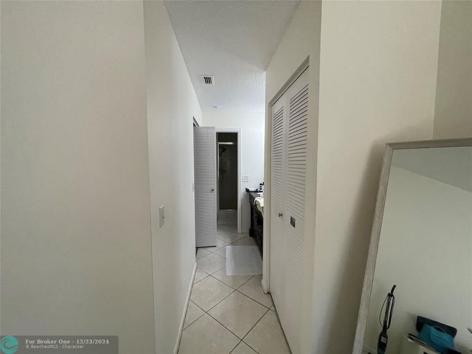 For Rent: $2,200 (2 beds, 2 baths, 1150 Square Feet)