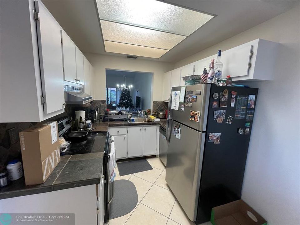 For Rent: $2,200 (2 beds, 2 baths, 1150 Square Feet)