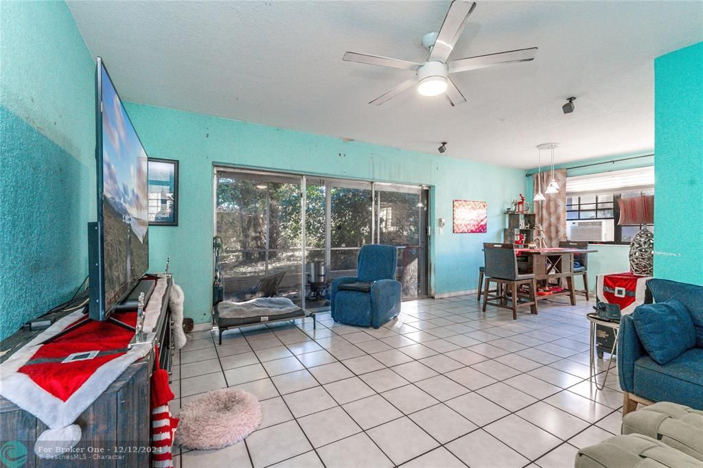 For Sale: $385,000 (3 beds, 2 baths, 1408 Square Feet)