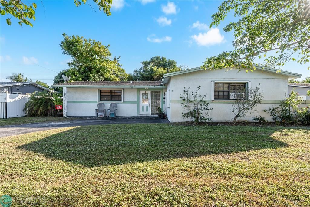 For Sale: $385,000 (3 beds, 2 baths, 1408 Square Feet)