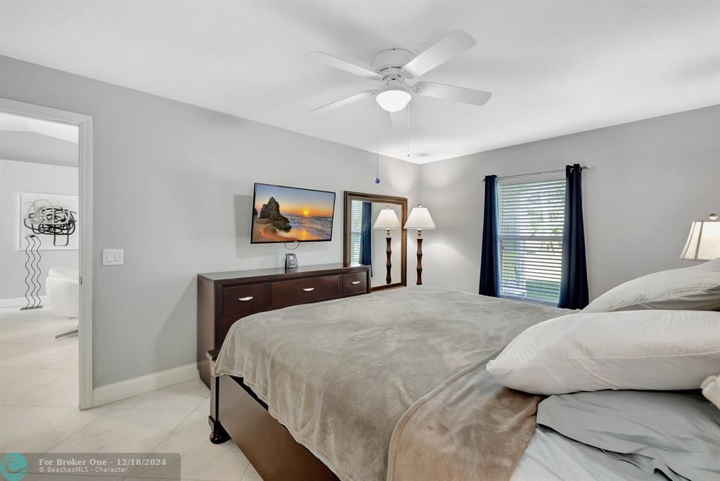 For Sale: $362,500 (3 beds, 2 baths, 1264 Square Feet)