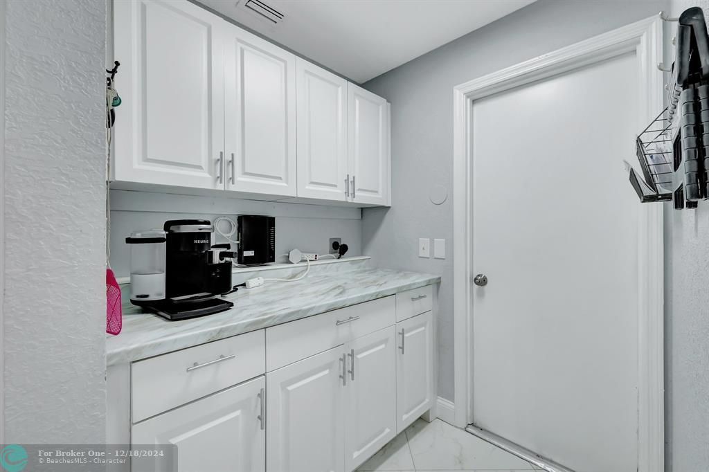 For Sale: $362,500 (3 beds, 2 baths, 1264 Square Feet)