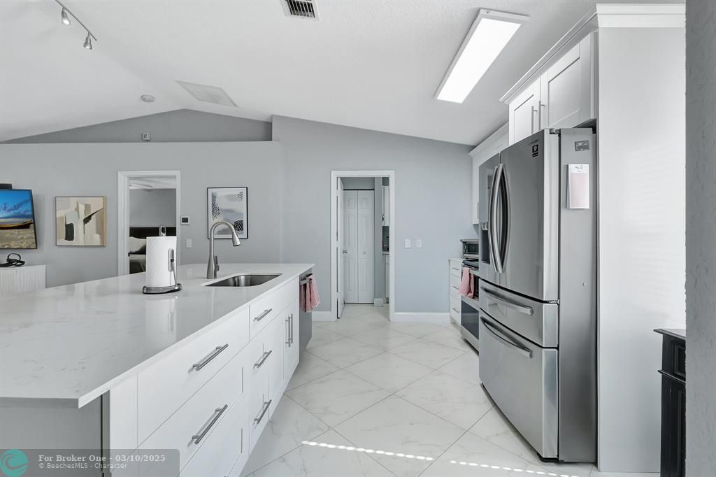 For Sale: $362,500 (3 beds, 2 baths, 1264 Square Feet)