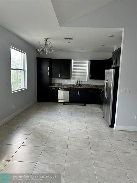 For Rent: $3,200 (2 beds, 2 baths, 1254 Square Feet)