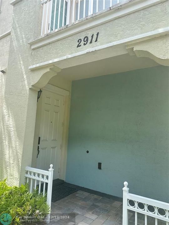 For Rent: $3,200 (2 beds, 2 baths, 1254 Square Feet)