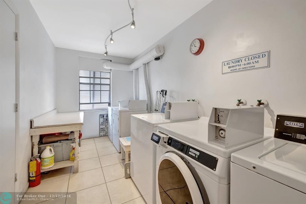 For Sale: $325,000 (2 beds, 2 baths, 850 Square Feet)