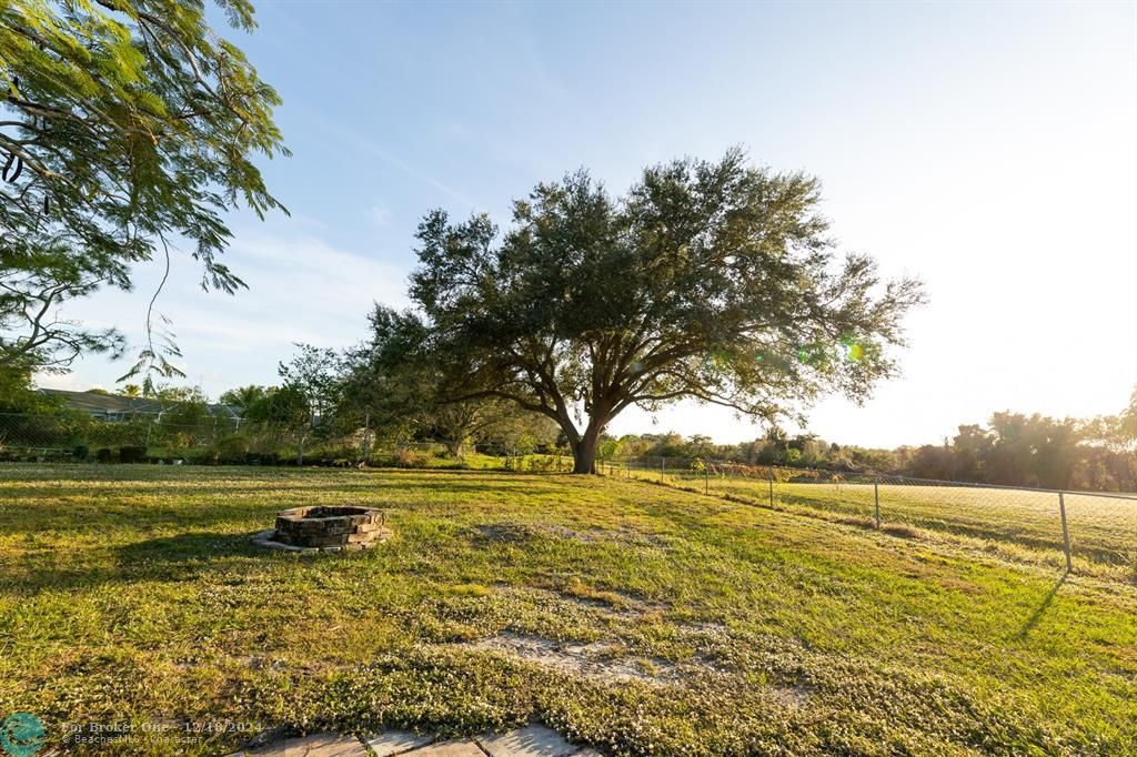 For Sale: $339,000 (3 beds, 2 baths, 1320 Square Feet)