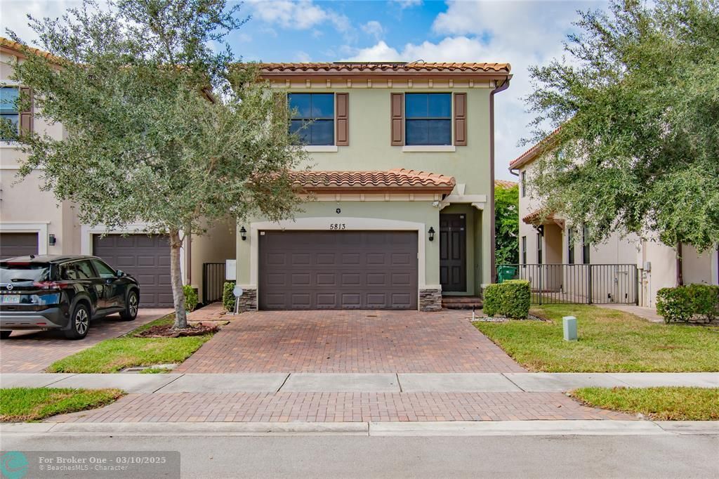 For Sale: $539,900 (3 beds, 2 baths, 1842 Square Feet)