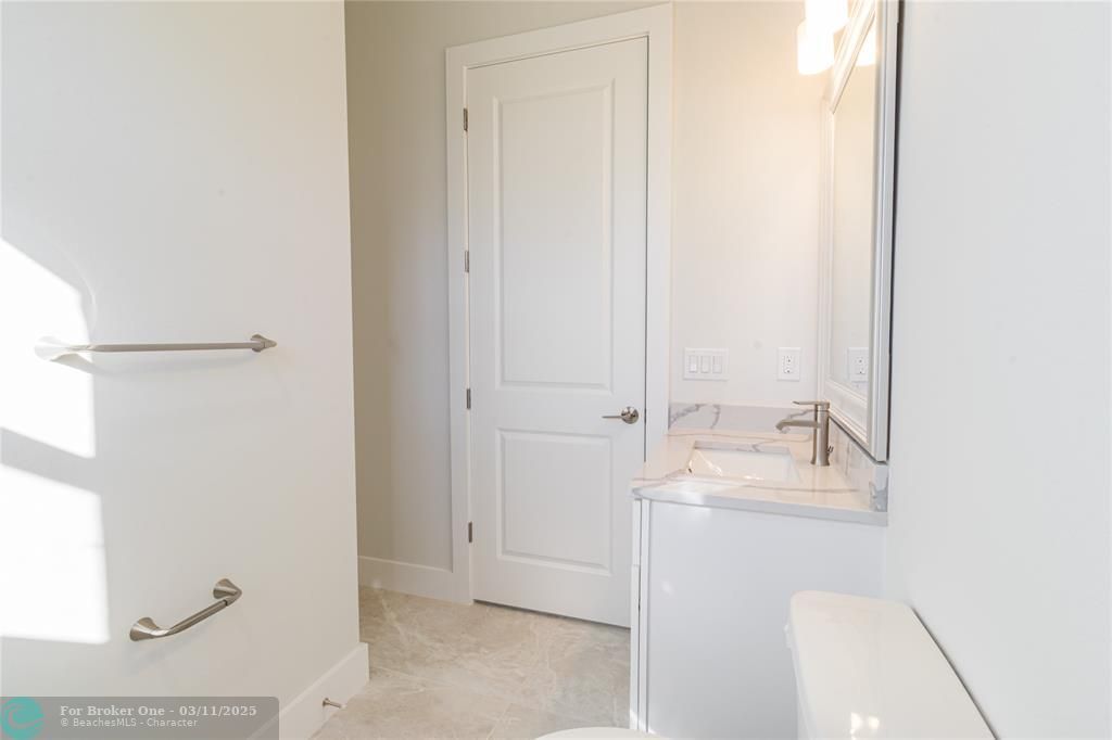 For Sale: $379,000 (3 beds, 2 baths, 1692 Square Feet)