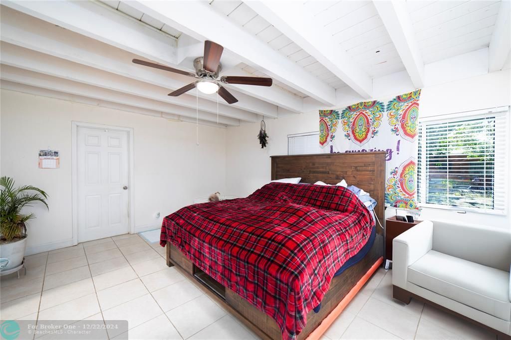 For Sale: $449,000 (3 beds, 2 baths, 1848 Square Feet)